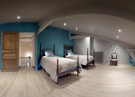 别墅 La Trappezienne 萨尔拉拉卡内达