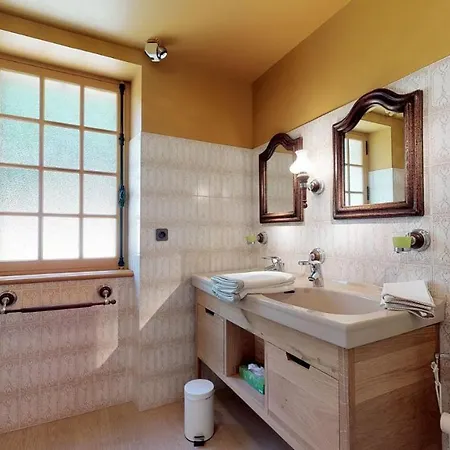 别墅 La Trappezienne 萨尔拉拉卡内达